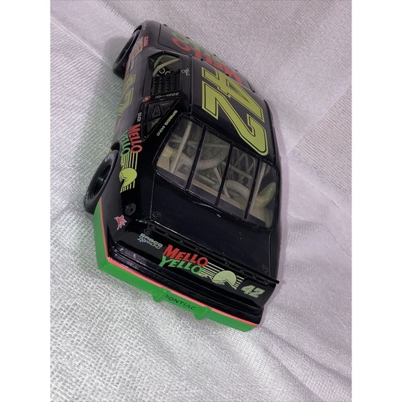1992 #42 Kyle Petty Mello Yello Grand Prix NASCAR ERTL Diecast Car Racing 11 X 4 - Picture 8 of 16